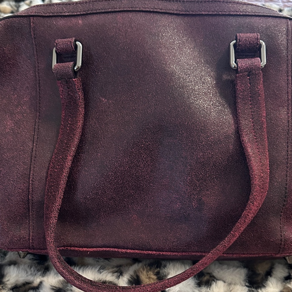 Harley-Davidson Burgundy Shoulder Bag with Skull Embossing - Picture 3 of 12